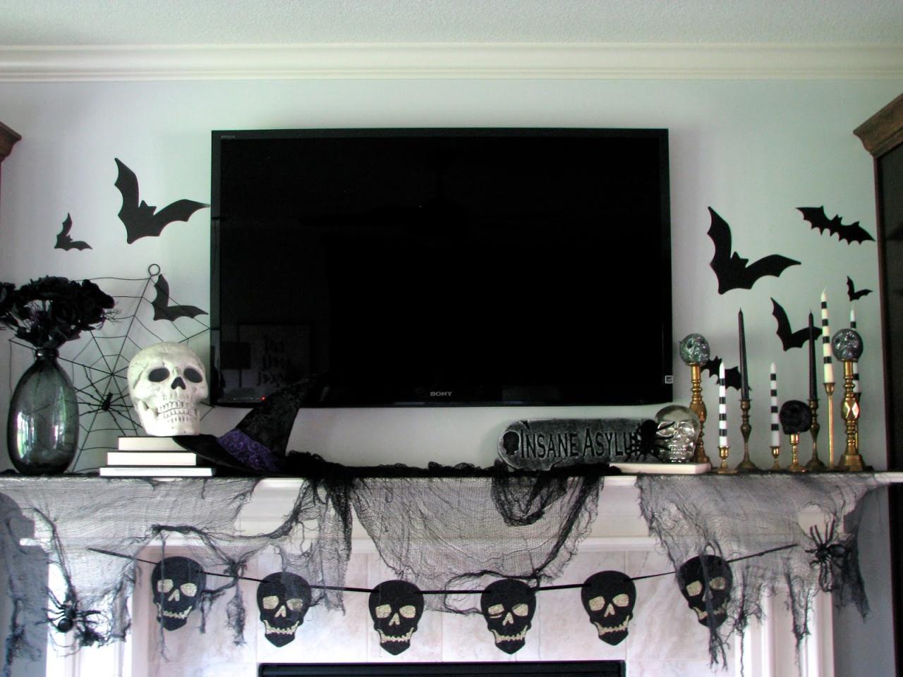 How To Use Halloween Houseplants To Decorate A Scary Mantel